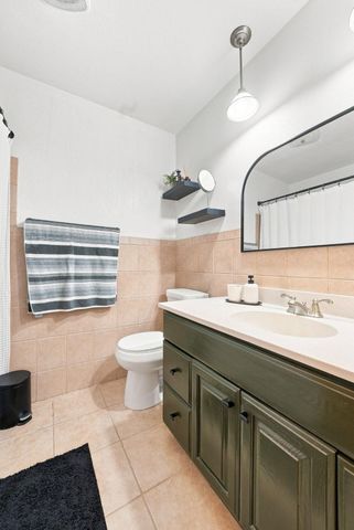 5330 Perry Avenue N, Crystal, MN 55429