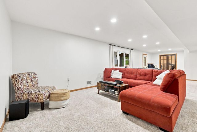 5330 Perry Avenue N, Crystal, MN 55429