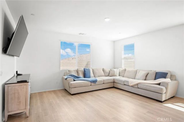 11952 Olivine Rd, Victorville, CA 92392