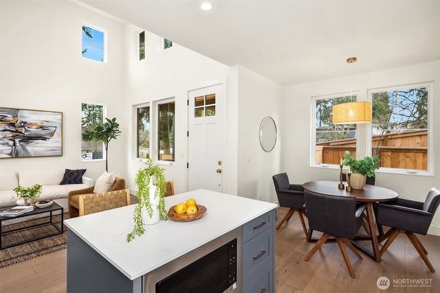 333 18th Avenue, Kirkland, WA 98033