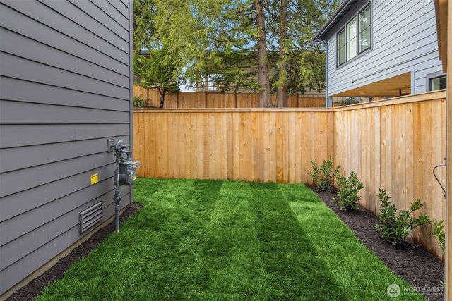 333 18th Avenue, Kirkland, WA 98033