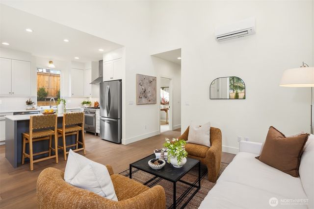 333 18th Avenue, Kirkland, WA 98033