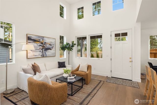 333 18th Avenue, Kirkland, WA 98033