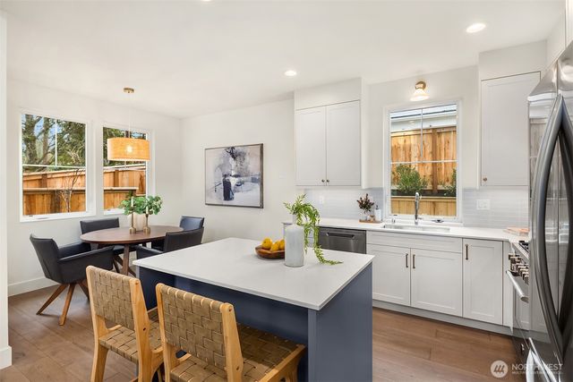 333 18th Avenue, Kirkland, WA 98033