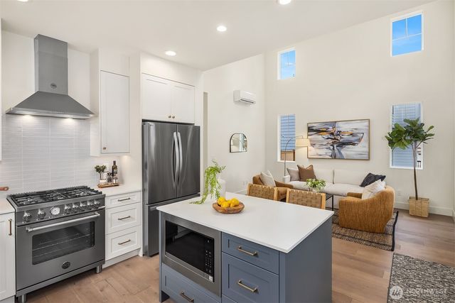 333 18th Avenue, Kirkland, WA 98033