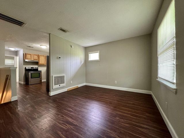 6303 Walden Avenue B, Chattanooga, TN 37421