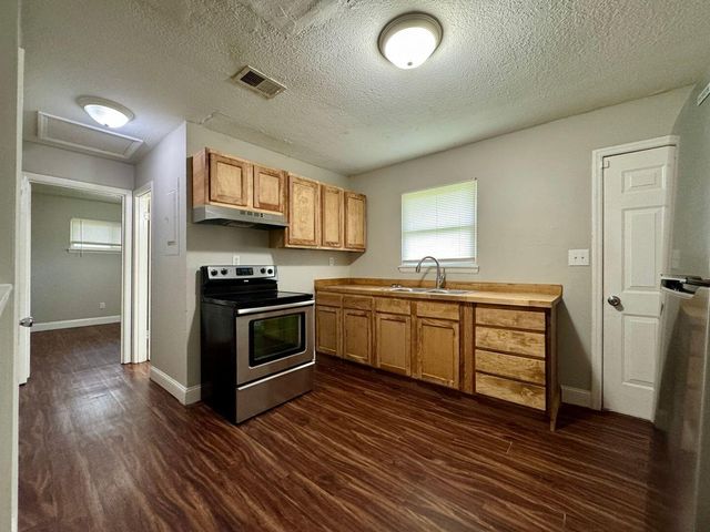 6303 Walden Avenue B, Chattanooga, TN 37421