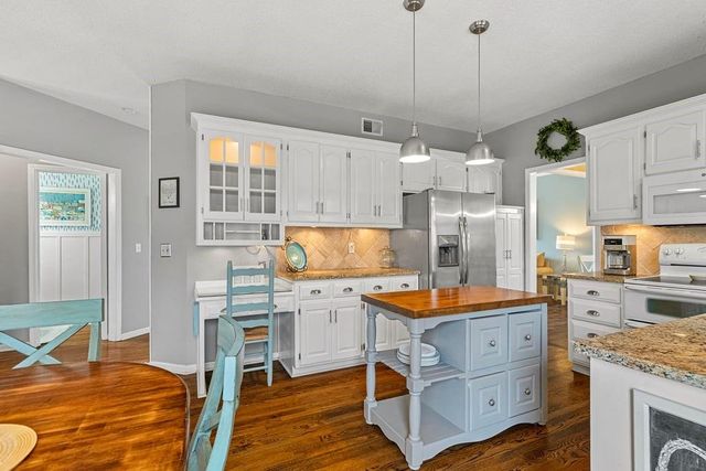 12477 S ACUFF Court, Olathe, KS 66062