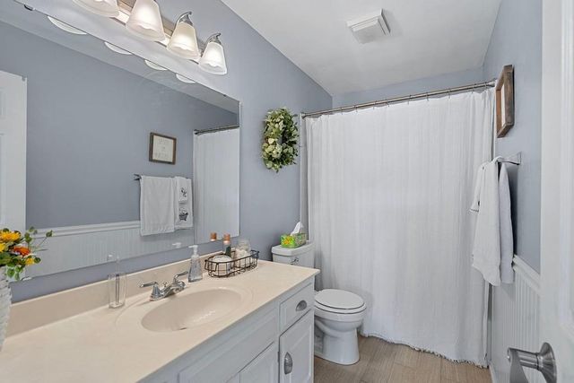 12477 S ACUFF Court, Olathe, KS 66062