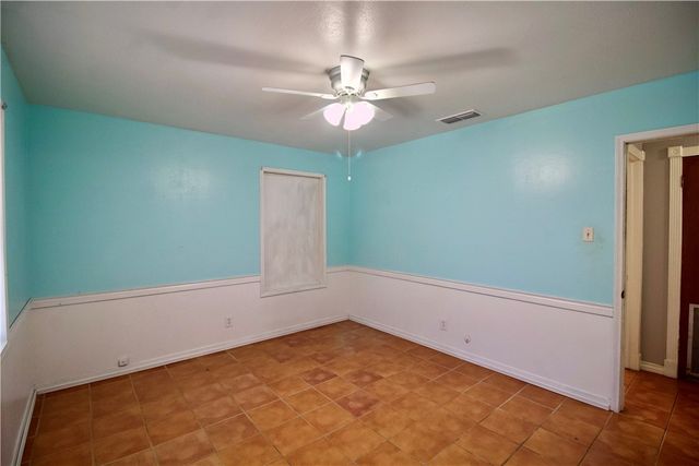 843 W H Ave, Kingsville, TX 78363