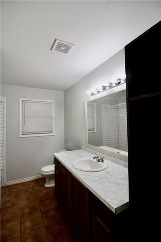 843 W H Ave, Kingsville, TX 78363