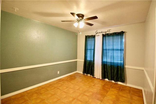 843 W H Ave, Kingsville, TX 78363