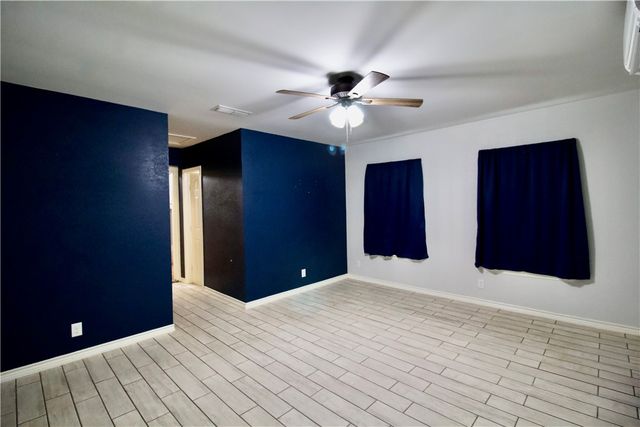 843 W H Ave, Kingsville, TX 78363