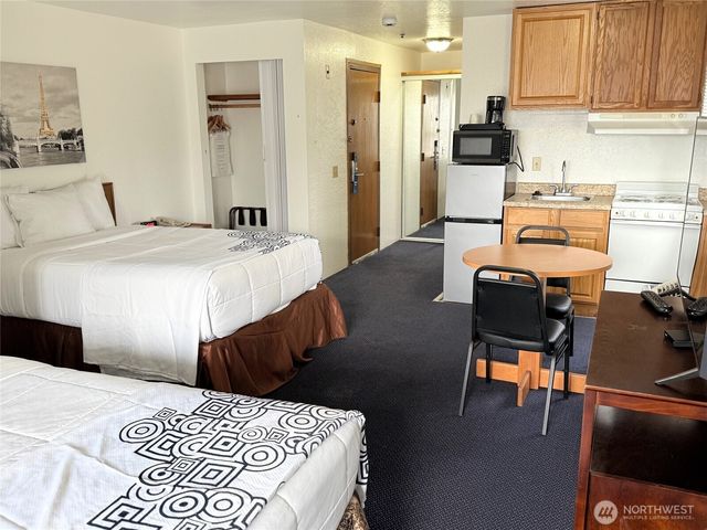 1120 N 91st Street, Seattle, WA 98103