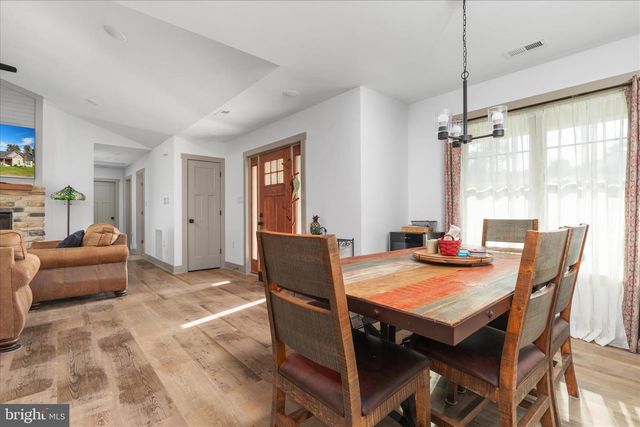 483 WAMPUM LN, Hedgesville, WV 25427