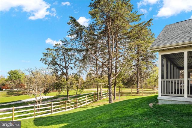 483 WAMPUM LN, Hedgesville, WV 25427