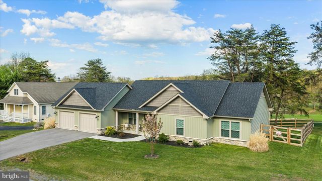 483 WAMPUM LN, Hedgesville, WV 25427