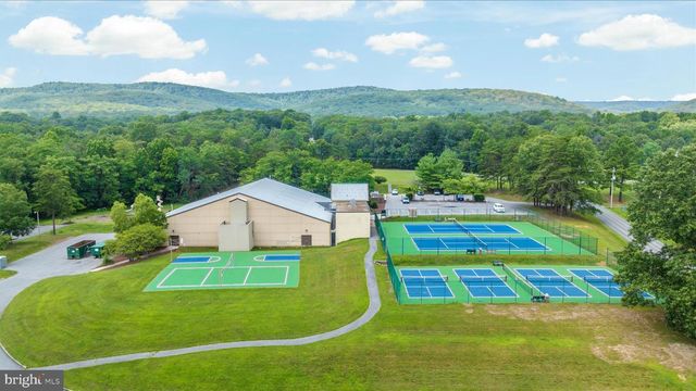 483 WAMPUM LN, Hedgesville, WV 25427