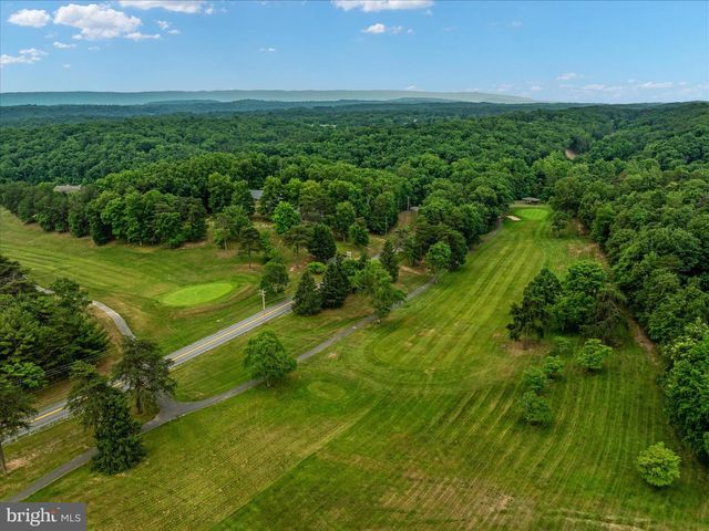 483 WAMPUM LN, Hedgesville, WV 25427