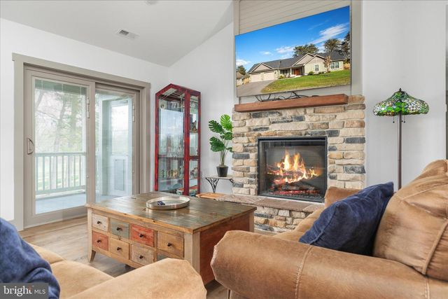 483 WAMPUM LN, Hedgesville, WV 25427