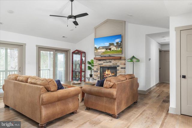483 WAMPUM LN, Hedgesville, WV 25427