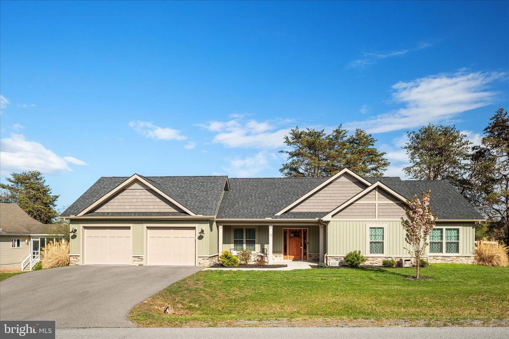 483 WAMPUM LN, Hedgesville, WV 25427