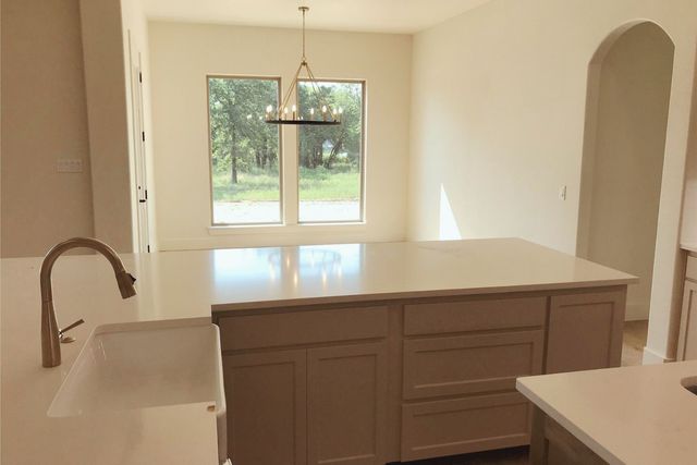 1009 Old Oaks Court, Weatherford, TX 76087