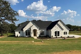 1009 Old Oaks Court, Weatherford, TX 76087