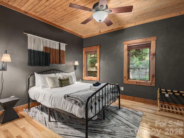 39 Great Aspen Way, Black Mountain, NC 28711