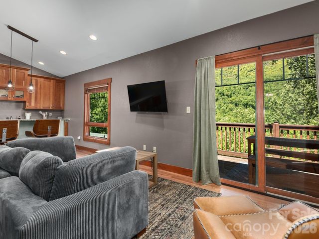 39 Great Aspen Way, Black Mountain, NC 28711