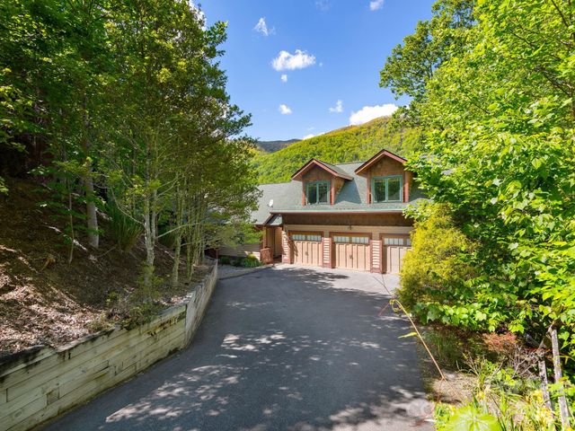39 Great Aspen Way, Black Mountain, NC 28711