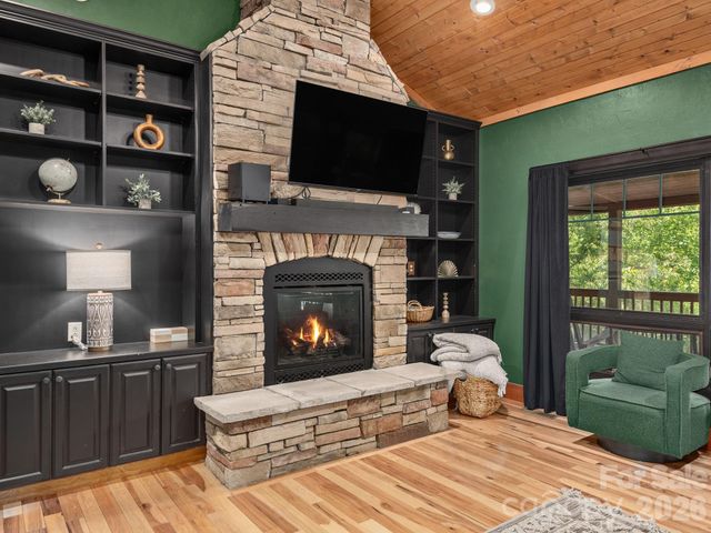 39 Great Aspen Way, Black Mountain, NC 28711