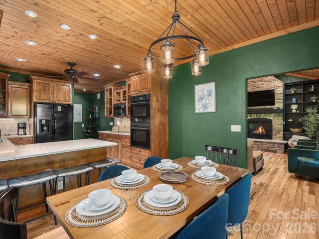 39 Great Aspen Way, Black Mountain, NC 28711
