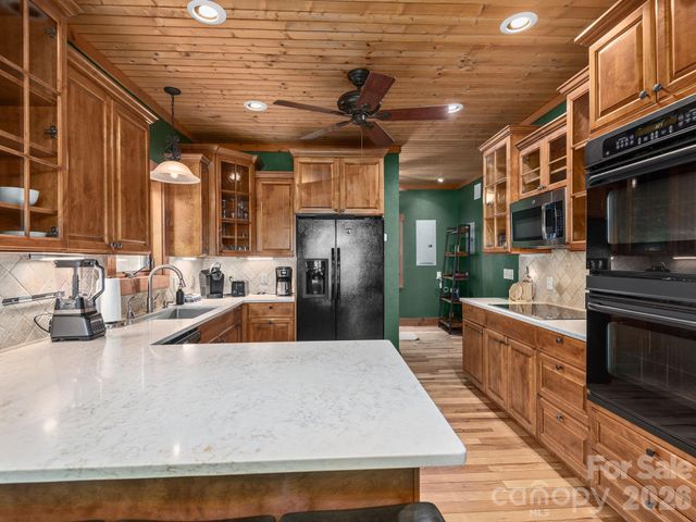 39 Great Aspen Way, Black Mountain, NC 28711