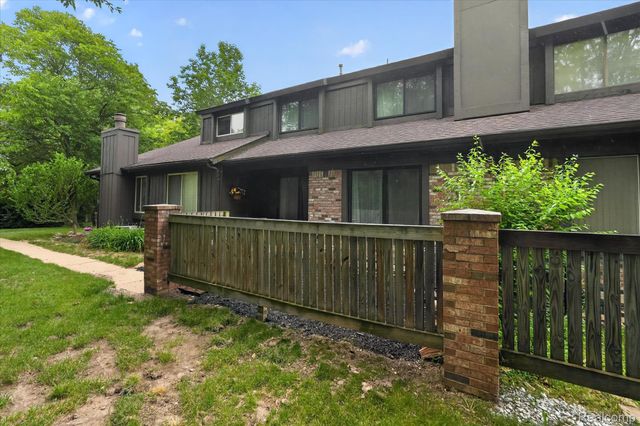 2017 Beekman Court, Flint Charter Township, MI 48532