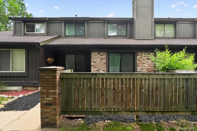 2017 Beekman Court, Flint Charter Township, MI 48532