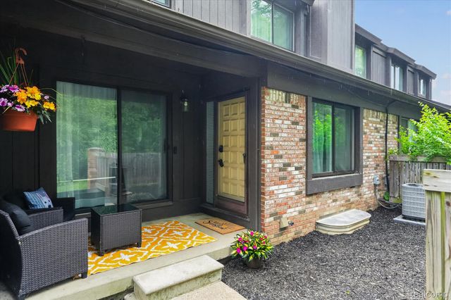 2017 Beekman Court, Flint Charter Township, MI 48532