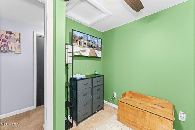 413 E Campbell Rd Extension, Rotterdam, NY 12303