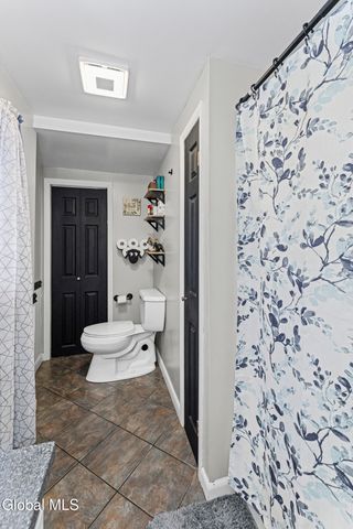 413 E Campbell Rd Extension, Rotterdam, NY 12303