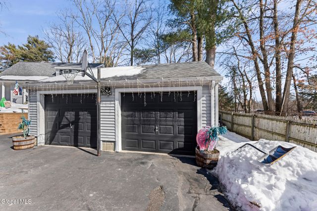 413 E Campbell Rd Extension, Rotterdam, NY 12303