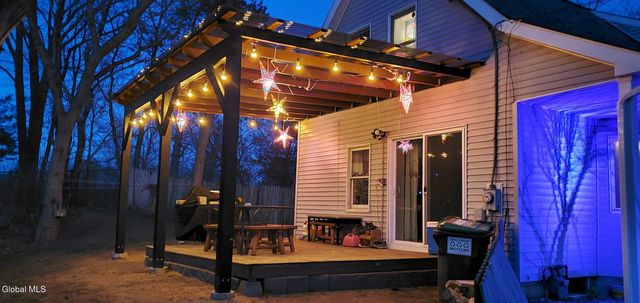 413 E Campbell Rd Extension, Rotterdam, NY 12303