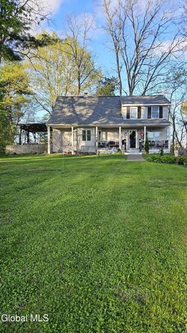 413 E Campbell Rd Extension, Rotterdam, NY 12303