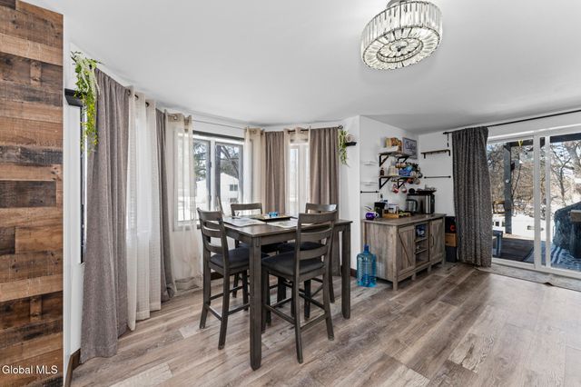 413 E Campbell Rd Extension, Rotterdam, NY 12303