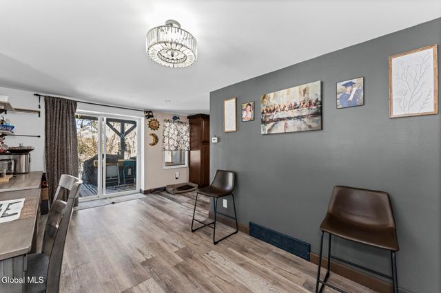 413 E Campbell Rd Extension, Rotterdam, NY 12303