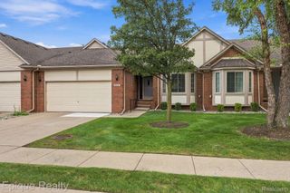 28181 Cottonwood Court 31, Chesterfield Township, MI 48047