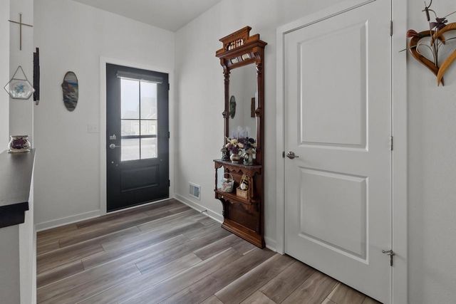 2689 Mapleton AVENUE, East Troy, WI 53120