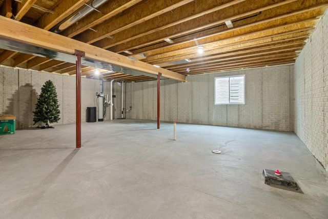 2689 Mapleton AVENUE, East Troy, WI 53120