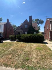 16861 Glastonbury Road, Detroit, MI 48219