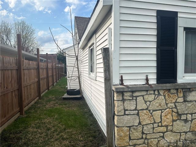 2627 Ome Avenue, Dayton, OH 45414
