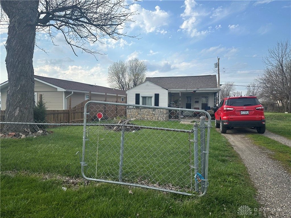 2627 Ome Avenue, Dayton, OH 45414